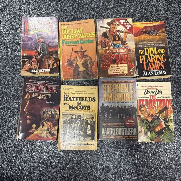 Lot of 8 Vintage Paperback Books Cowboy Westerns various authors - Picture 1 of 2
